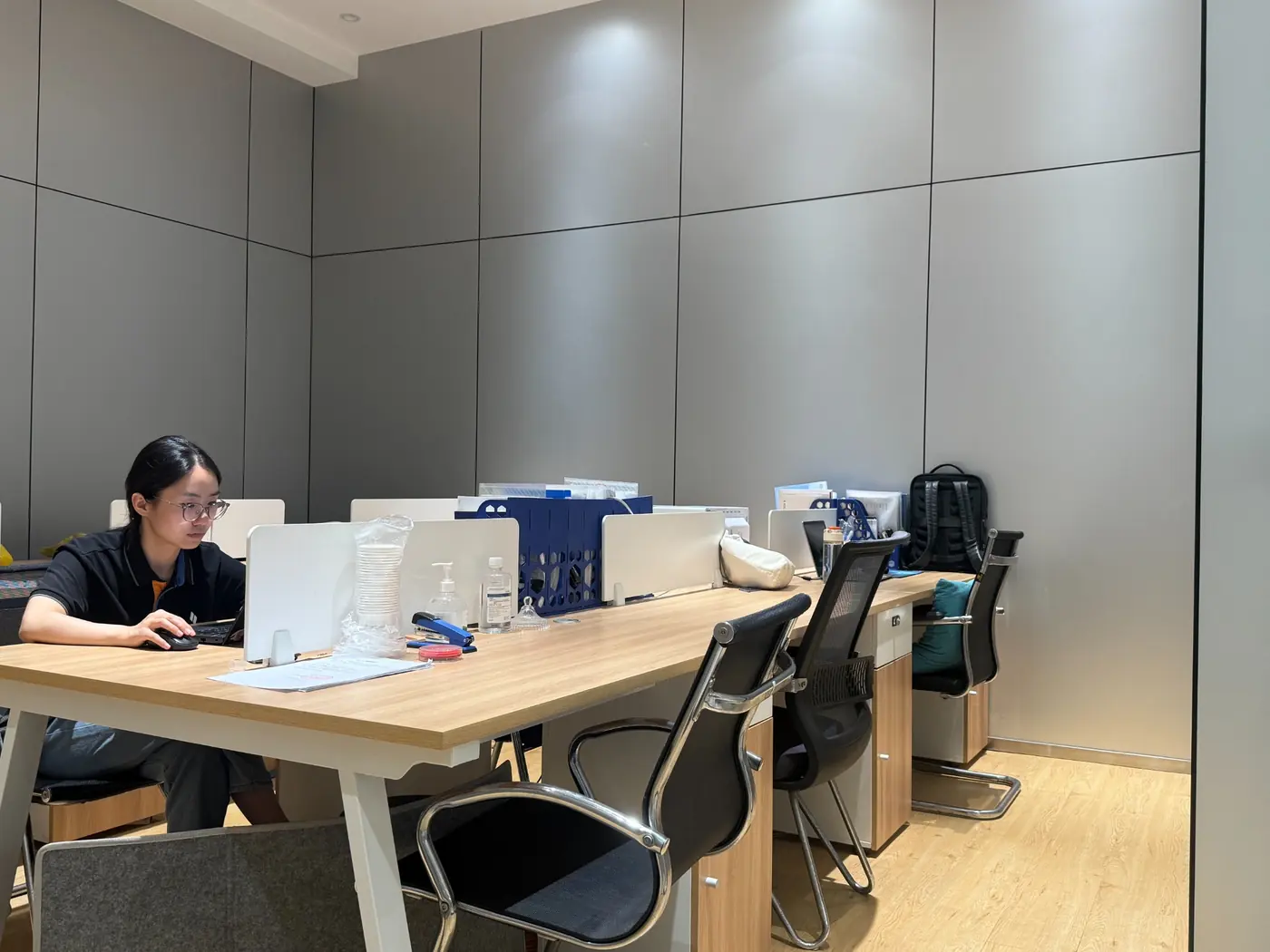 Yuzhiyan foreign trade team workspace